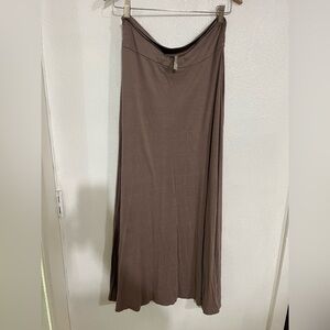 Mono B yoga, minimalist, long Comfort Skirt, Sz L toupe